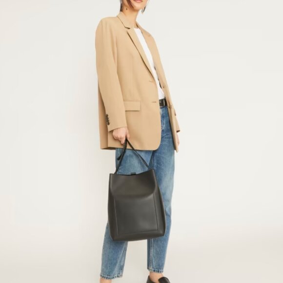 Everlane's Studio Bag - Picture 3 of 9